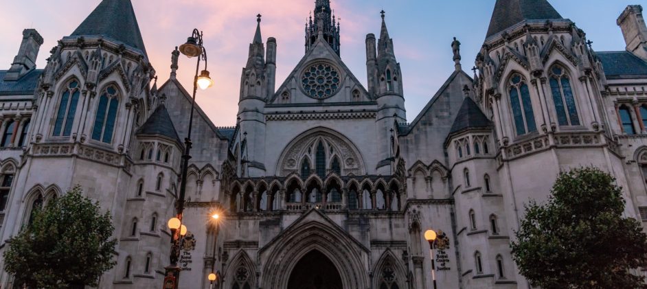 Fortior Law получила приказ о взыскании с LCIA средств должника, внесенных ним как предоплата за арбитражные расходы