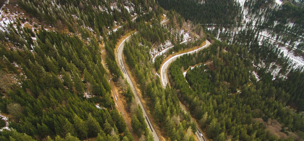 Pursuing Russia in Investment Arbitration for Damages Caused by the War. Differences between UNCITRAL and SCC Arbitration